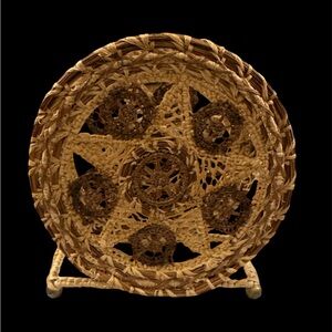 Woven Decorative napkin/mail holder